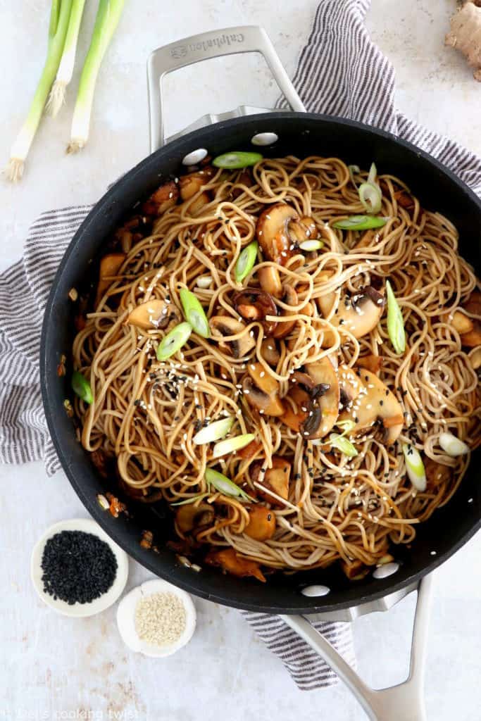 These Japanese sesame soba noodles with mushrooms are a quick and easy Asian recipe, ready in 20 minutes or less.