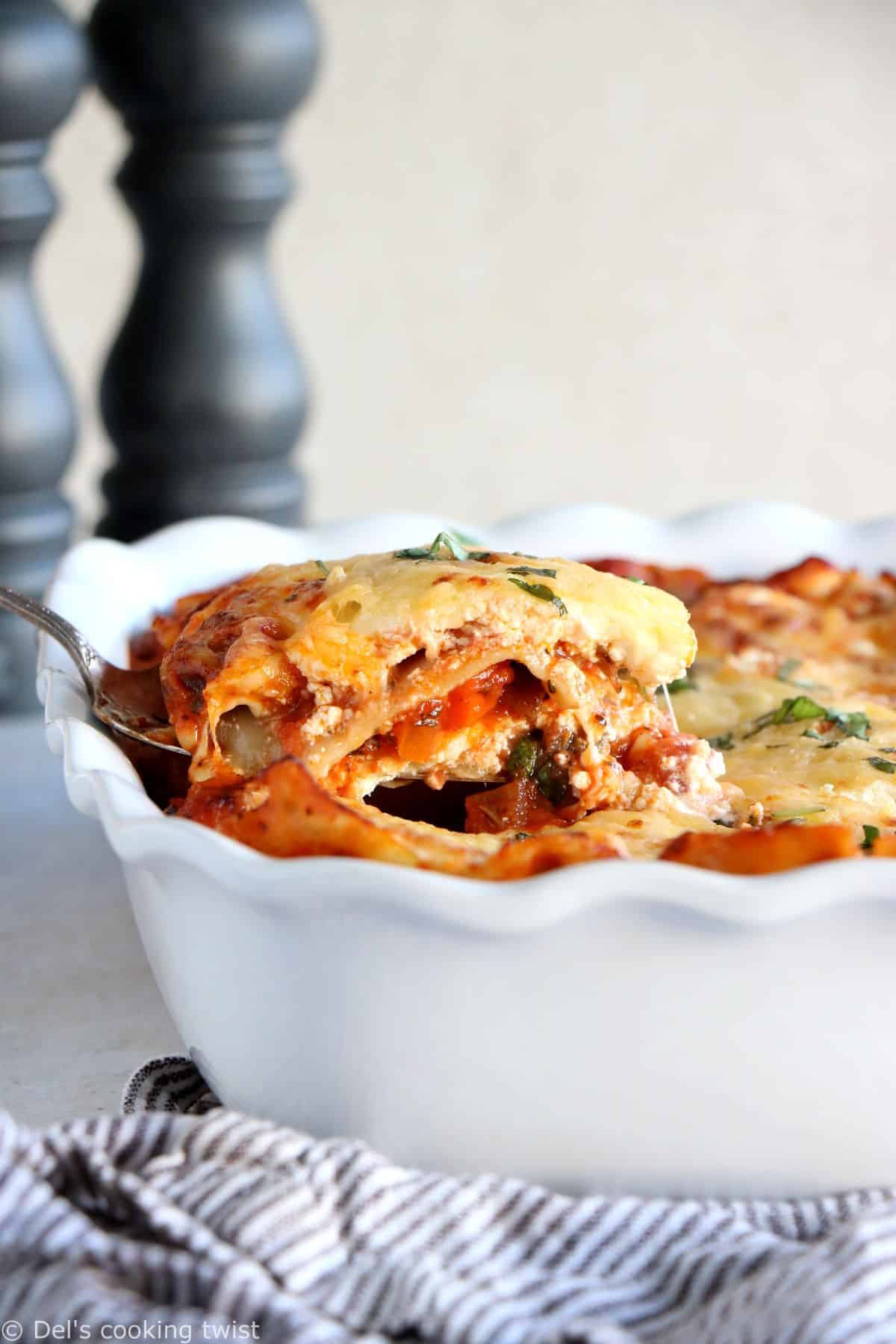 Ces lasagnes aux épinards, champignons et ricotta sont de délicieuses lasagnes végétariennes maison.