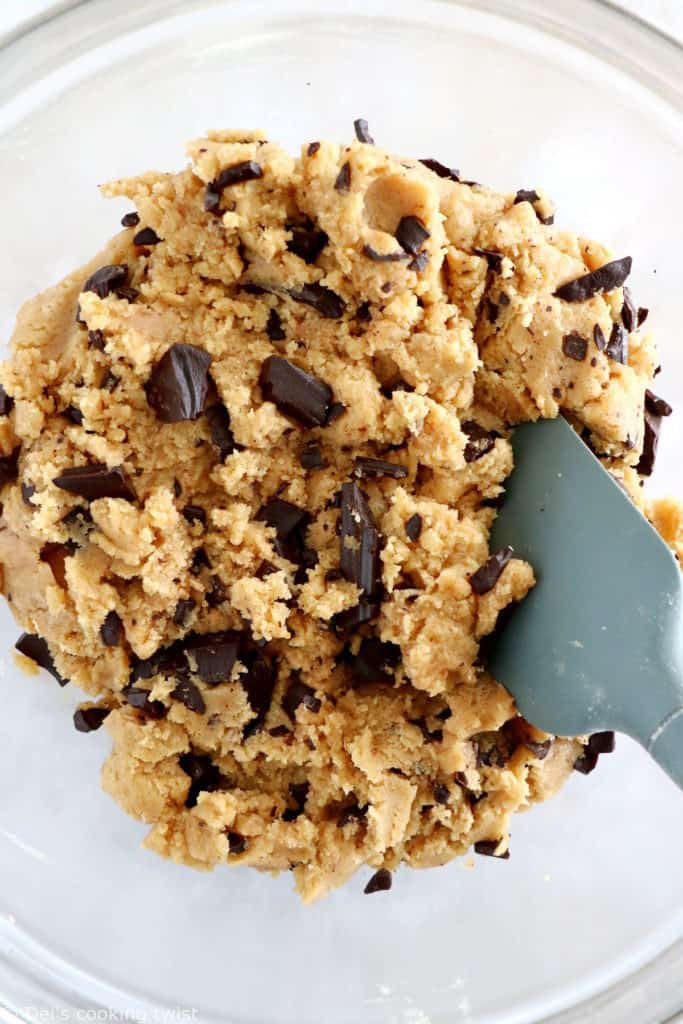 These brown butter miso chocolate chip cookies are loaded with umami flavors. Both sweet and savory, they are oozing with dark chocolate.