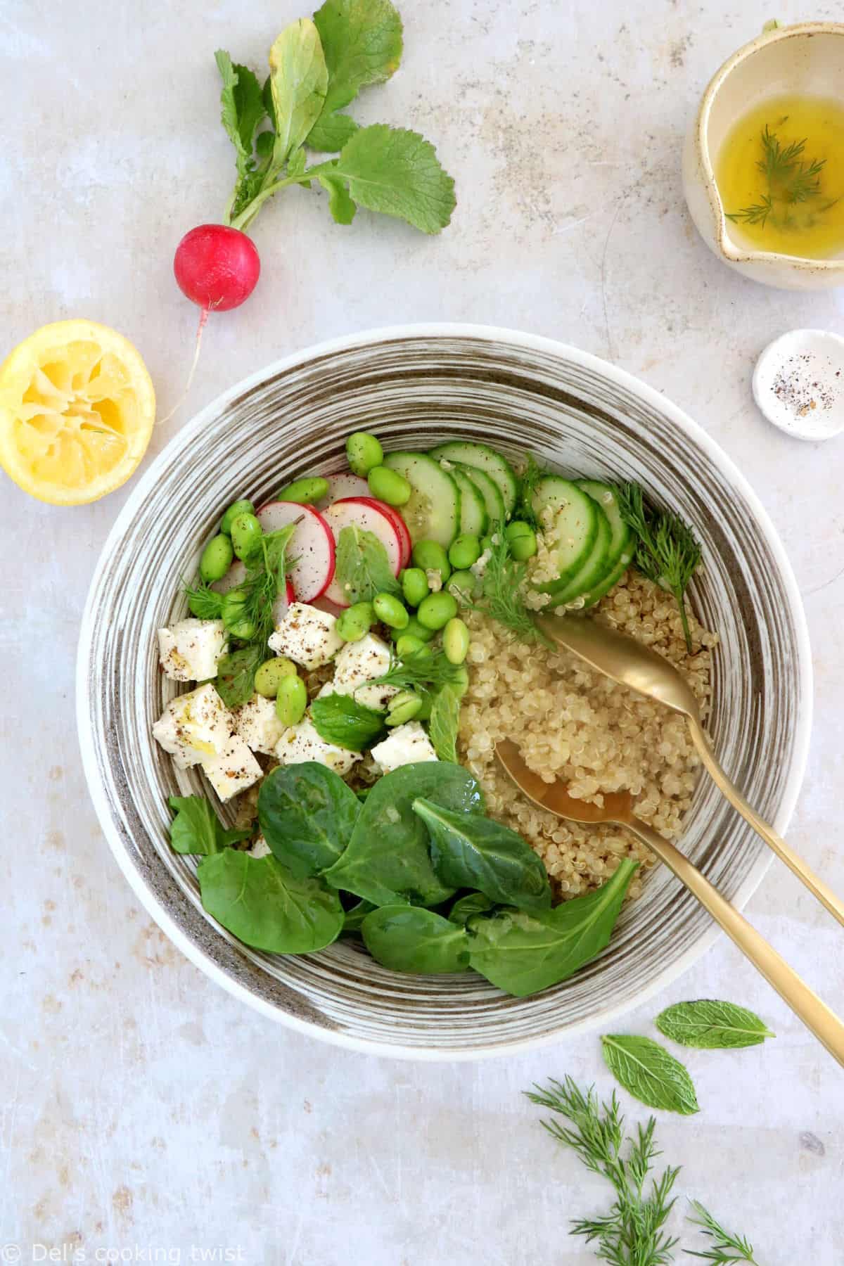 This easy cucumber feta quinoa salad with lemon dill dressing is refreshing, crisp and delicious