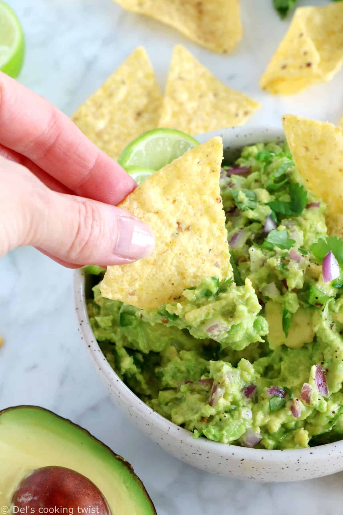 This is hands down the best guacamole recipe out there. Easy to make, with just 6 ingredients, this authentic guacamole is perfectly creamy, loaded with refreshing flavors, and always a hit at parties.