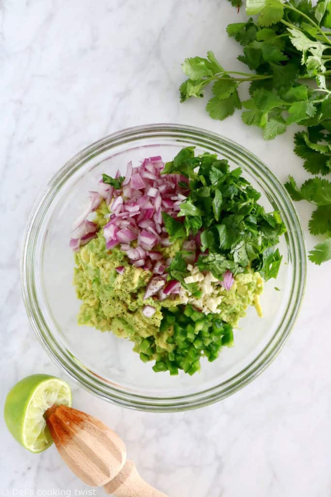 This is hands down the best guacamole recipe out there. Easy to make, with just 6 ingredients, this authentic guacamole is perfectly creamy, loaded with refreshing flavors, and always a hit at parties.