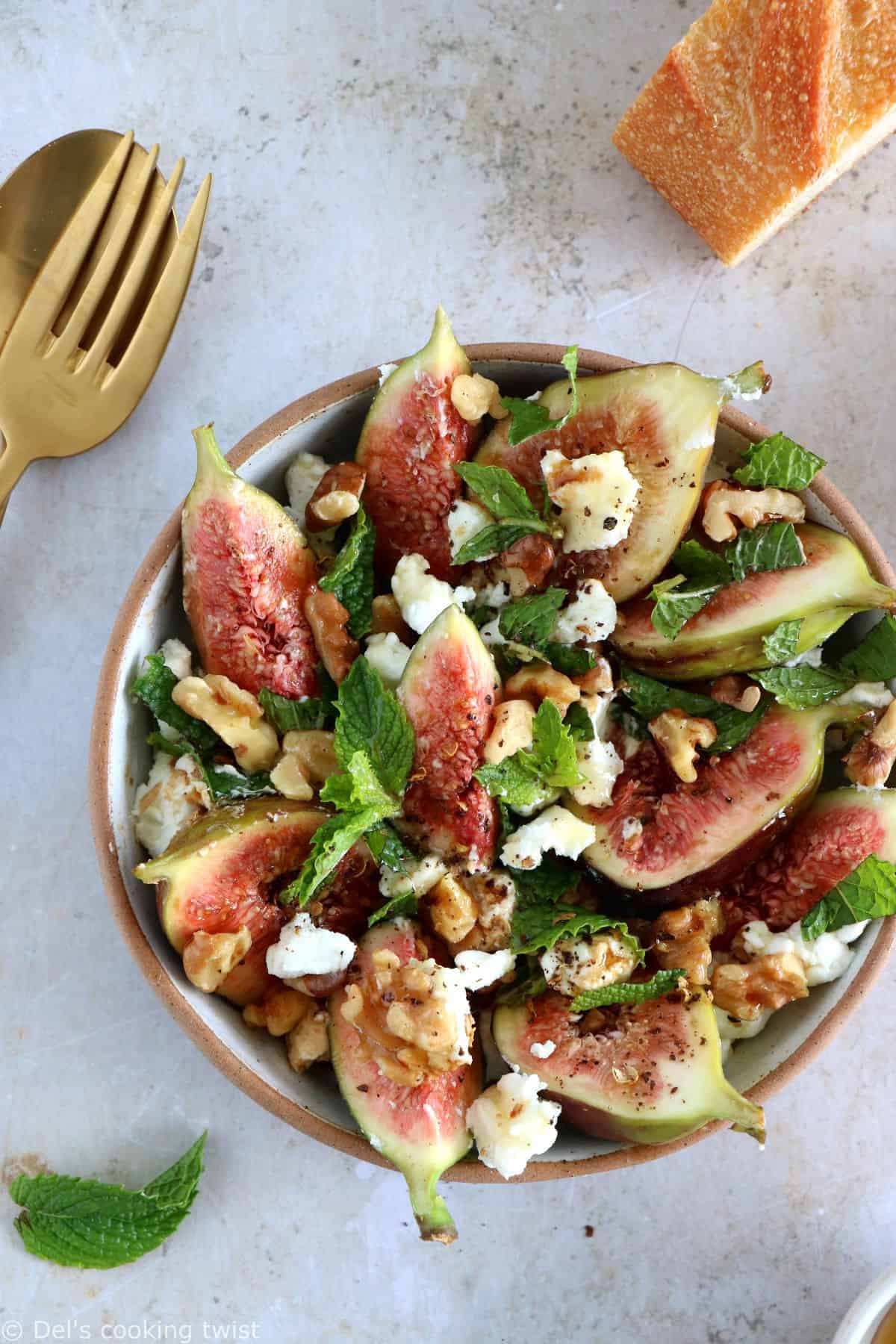 This simple fig and goat cheese salad with honey is bursting with refreshing flavors. A quick 5-minute recipe that is both vegetarian and gluten-free.