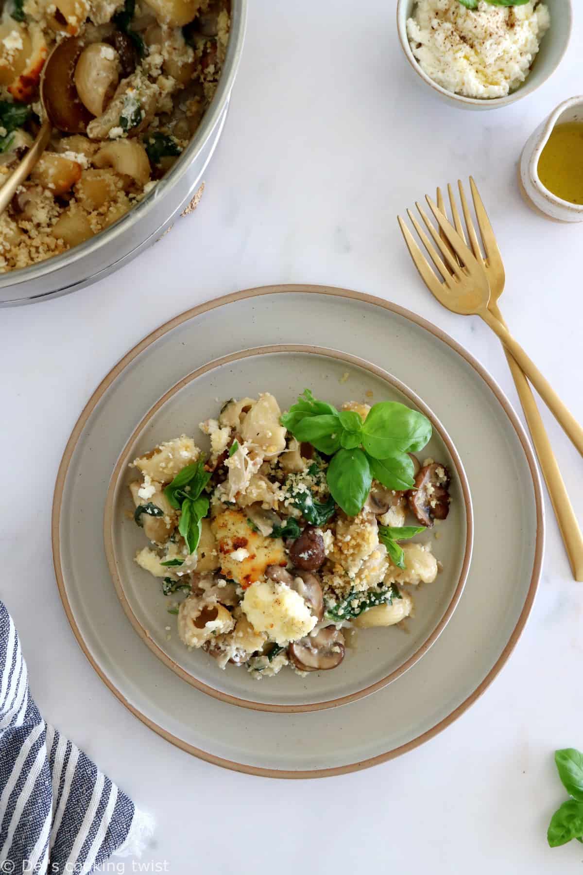 This creamy mushroom pasta bake is a cozy vegetarian comforting casserole, just perfect for a cozy weeknight dinner.