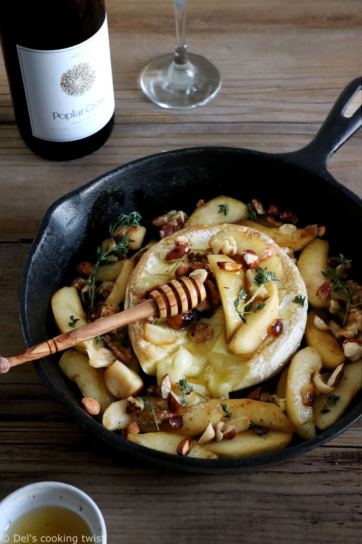 Baked Brie with Apples, Honey and Nuts - Del's cooking twist