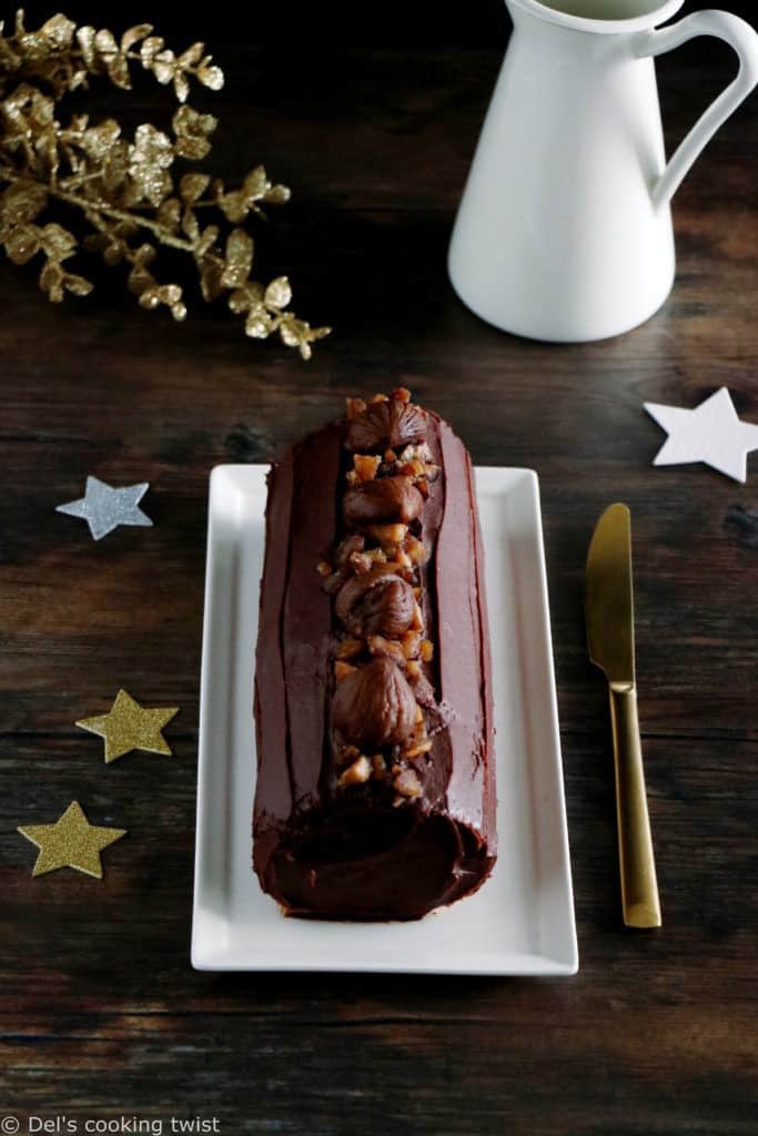 La bûche au chocolat et à la crème de marrons, c'est une bûche de Noël traditionnelle réalisée avec une crème au beurre.