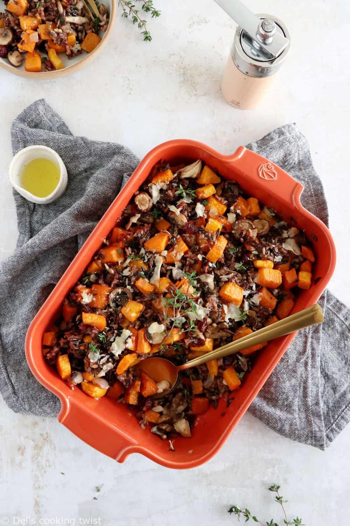 Le riz sauvage à la courge butternut et aux champignons, c’est un plat familial qui convient aussi bien en accompagnement qu’en plat unique végétarien.