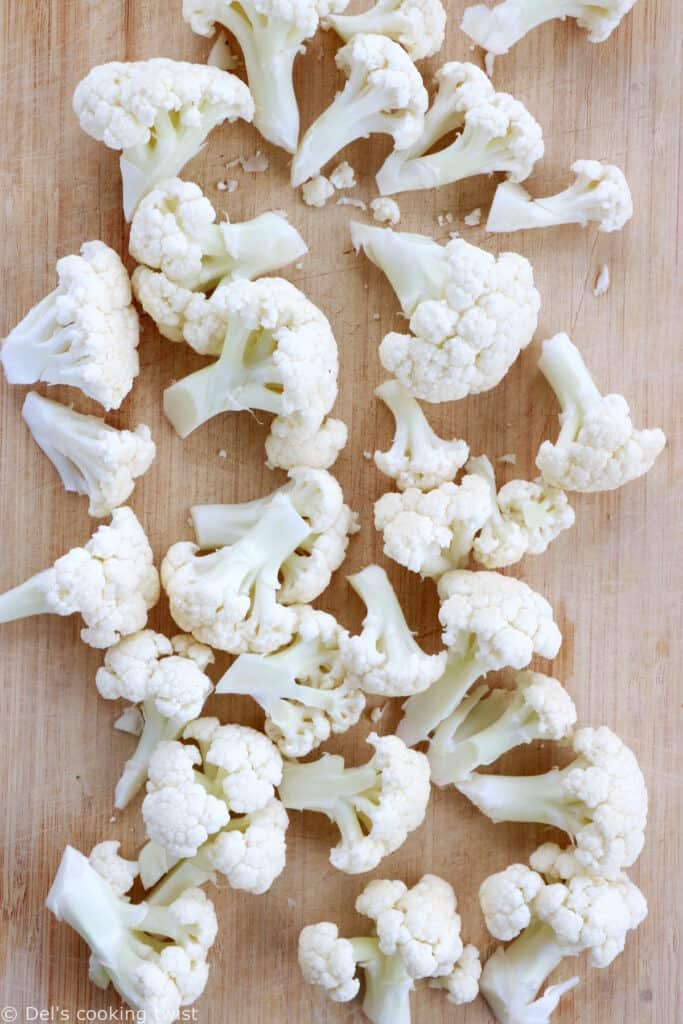 Sharing today how to make lemon roasted cauliflower, a very simple cooking method that makes cauliflower tastes absolutely delicious for whichever recipe you want to use it for!