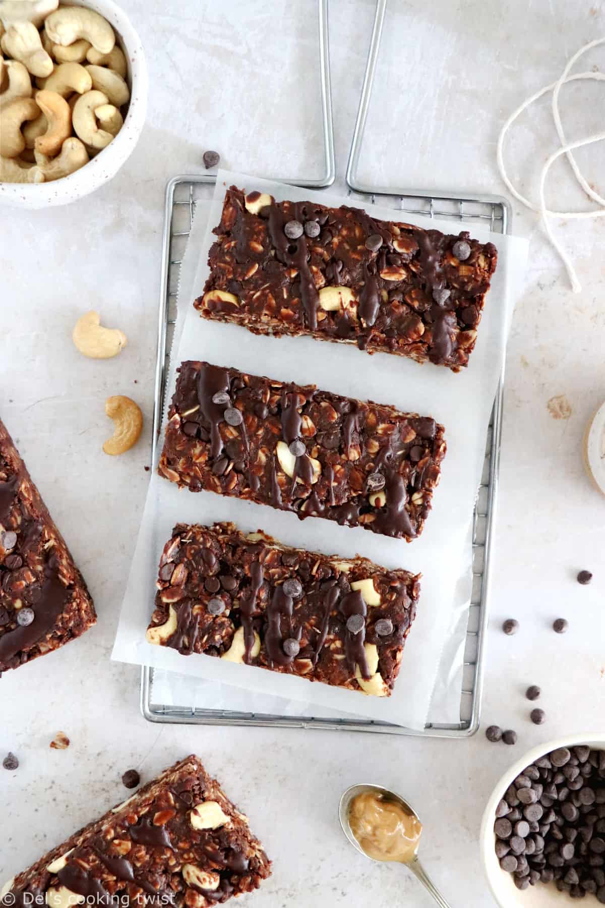 Soft chocolate granola bars are the perfect chocolaty healthy snack! Quick and easy to make with just a handful of ingredients, these granola bars are super soft, chewy, and freeze extremely well.