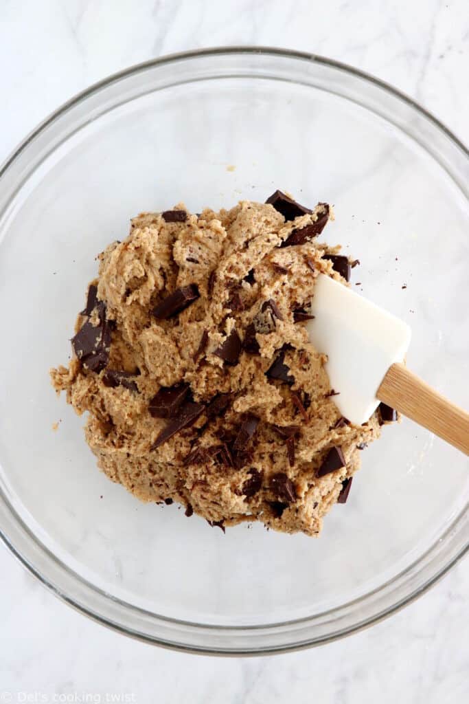 Espresso brown butter chocolate chunk cookies are buttery, chewy and slightly crispy, oozing with chocolate and intense espresso flavors.