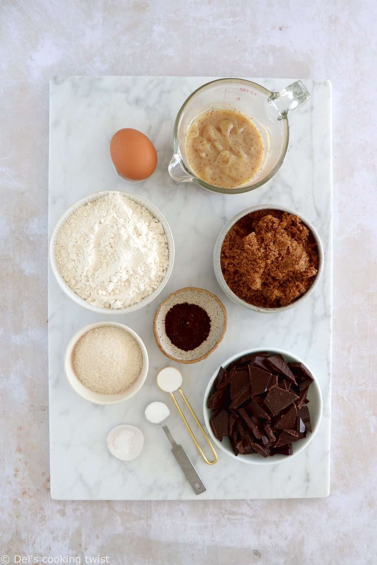 Espresso brown butter chocolate chunk cookies are buttery, chewy and slightly crispy, oozing with chocolate and intense espresso flavors.