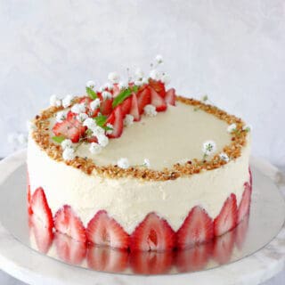 Le fraisier number cake