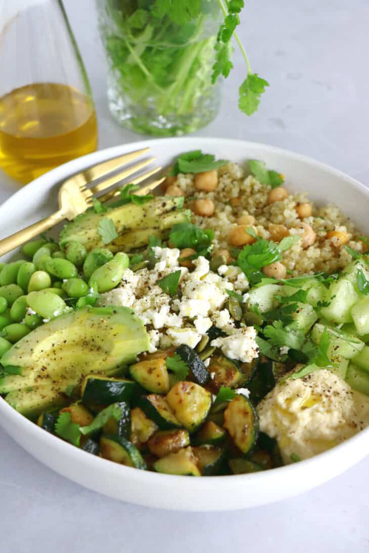 Green goddess quinoa salad is loaded with quinoa, green vegetables and protein. Quick and easy to assemble, healthy and nutritious.