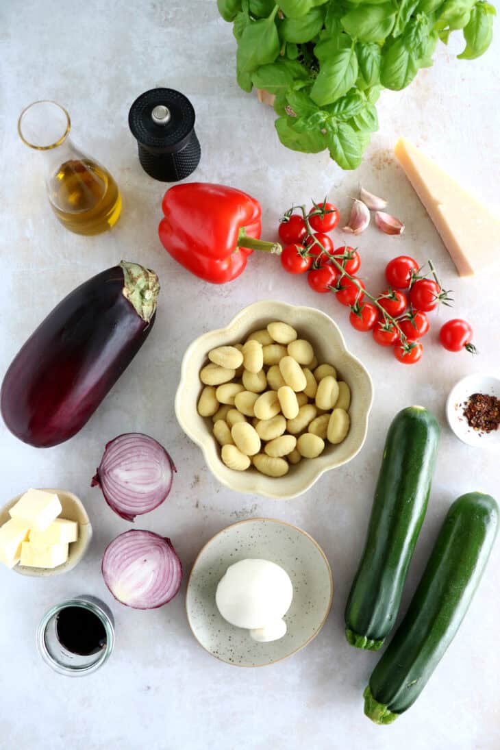 Les gnocchis aux légumes du soleil et à la burrata, c'est un plat végétarien tout simple et rempli de saveurs. Prêt en 30 minutes, c'est un classique à garder sous la main.