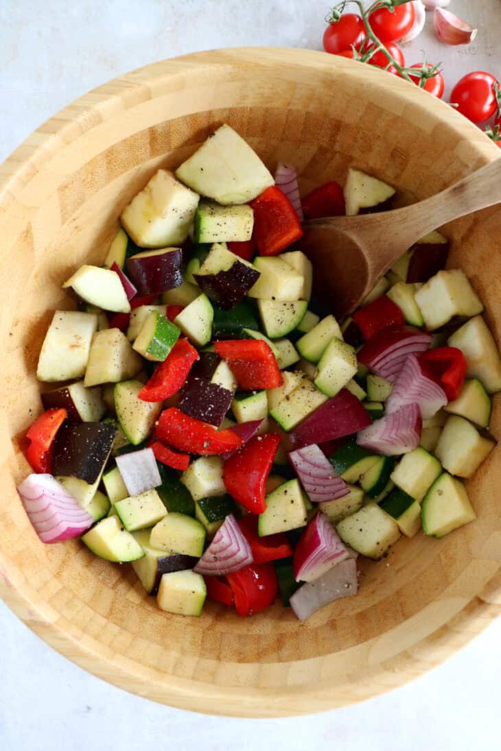 Les gnocchis aux légumes du soleil et à la burrata, c'est un plat végétarien tout simple et rempli de saveurs. Prêt en 30 minutes, c'est un classique à garder sous la main.