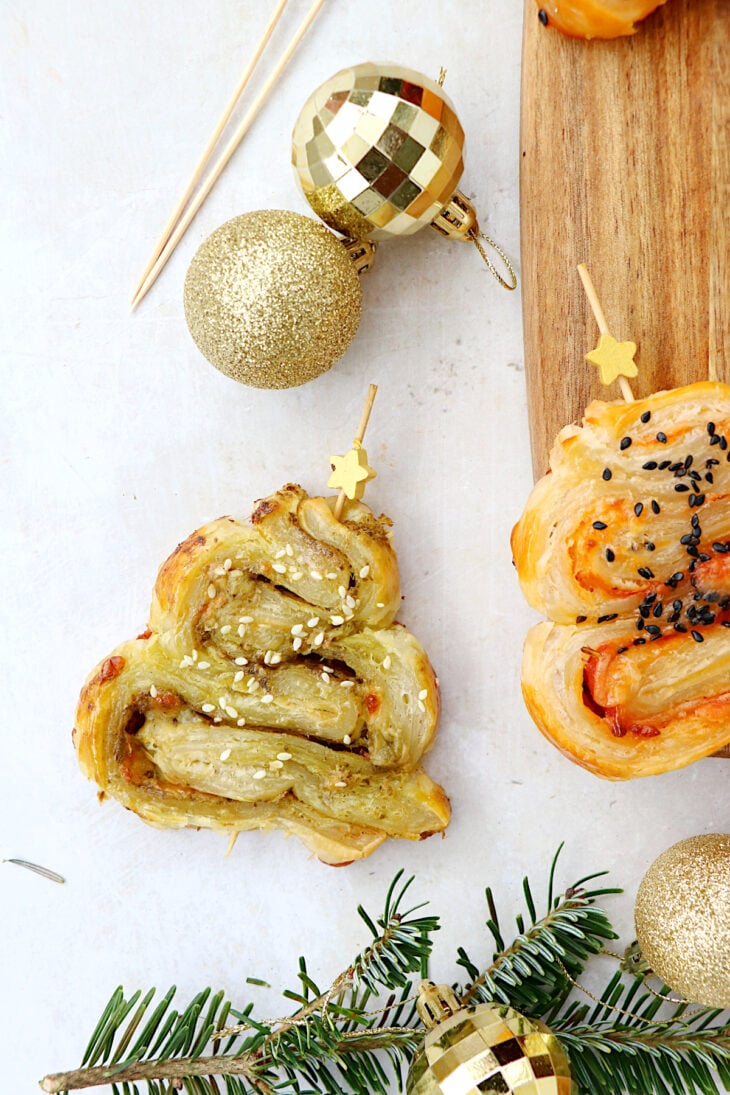 Les sapins pizzas pour enfants sont une idée de recette ludique, facile à préparer et très sympa pour Noël et les fêtes de fin d'année.