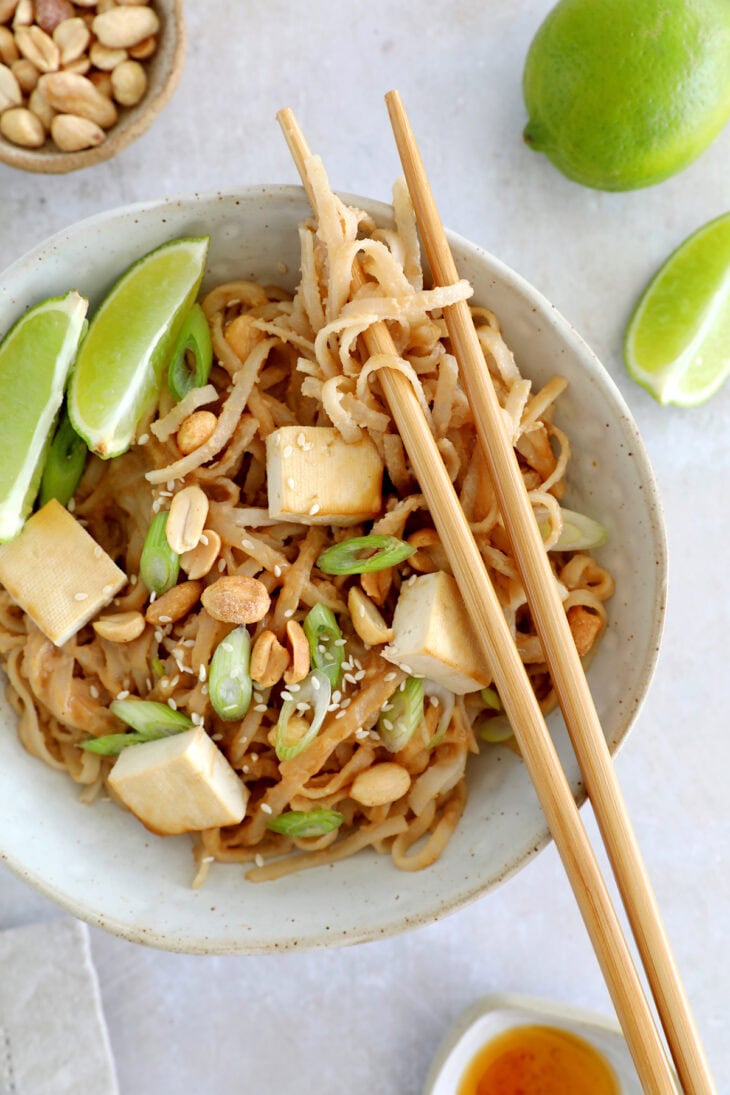 This EASY 20-minute peanut tofu pad thai is sweet, spicy and packed with delicious peanut flavors.