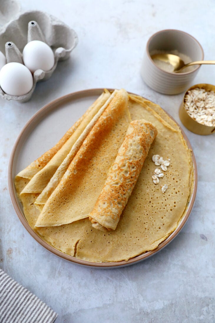Oat crepes are prepared with oats, which makes them nutritious, fiber-rich, and easy to adapt in a gluten-free and dairy-free version.